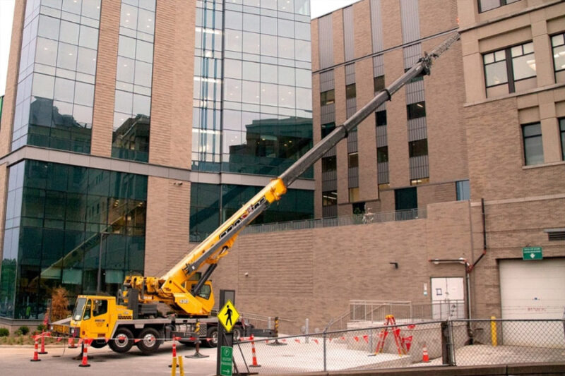 how the right crane rental can keep your project on track in california