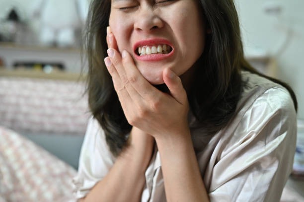 5 crucial steps to take before calling an emergency dentist in fort wayne 2