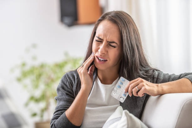 5 crucial steps to take before calling an emergency dentist in fort wayne 4