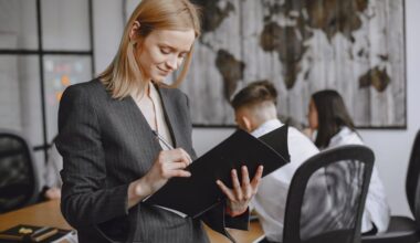 my guide to thriving in an hr career