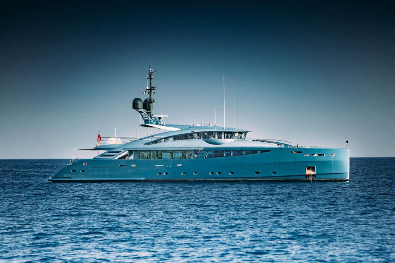 the allure of modern yachting trends and innovations shaping the seas