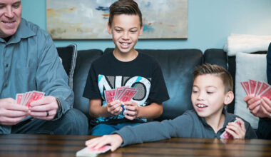 essential strategies for winning traditional family card games