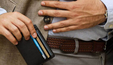 why are minimalist leather wallets trending in men’s fashion