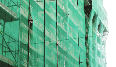 installing scaffold netting safely