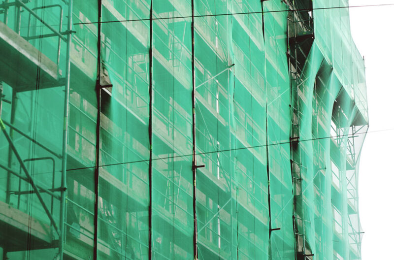 installing scaffold netting safely